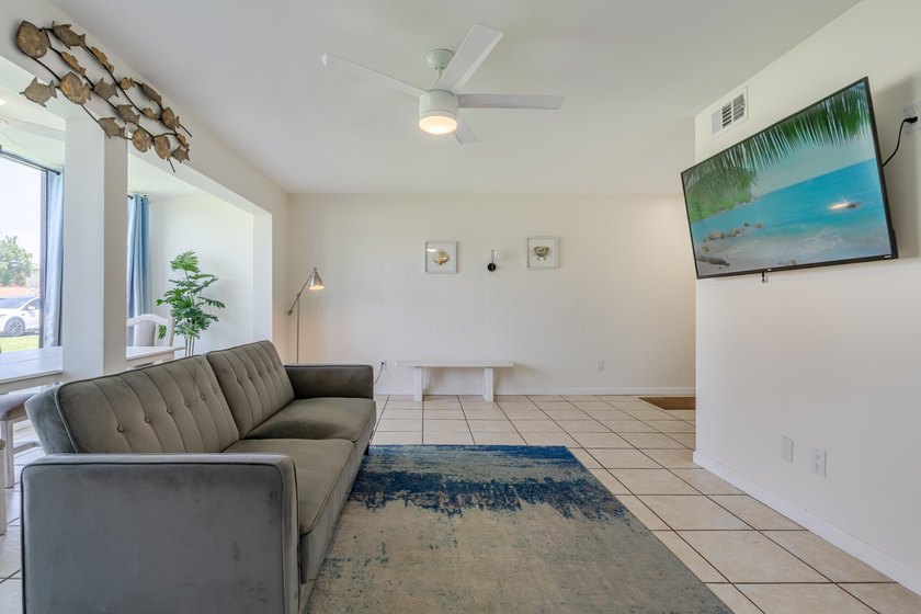 Vacant Easy Show! Ground Floor Condo Steps to the pool, HVAC - photo 7