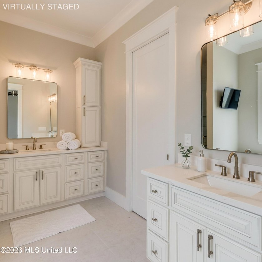 Luxury doesn't have to mean more square footage. This nearly-new - photo 14
