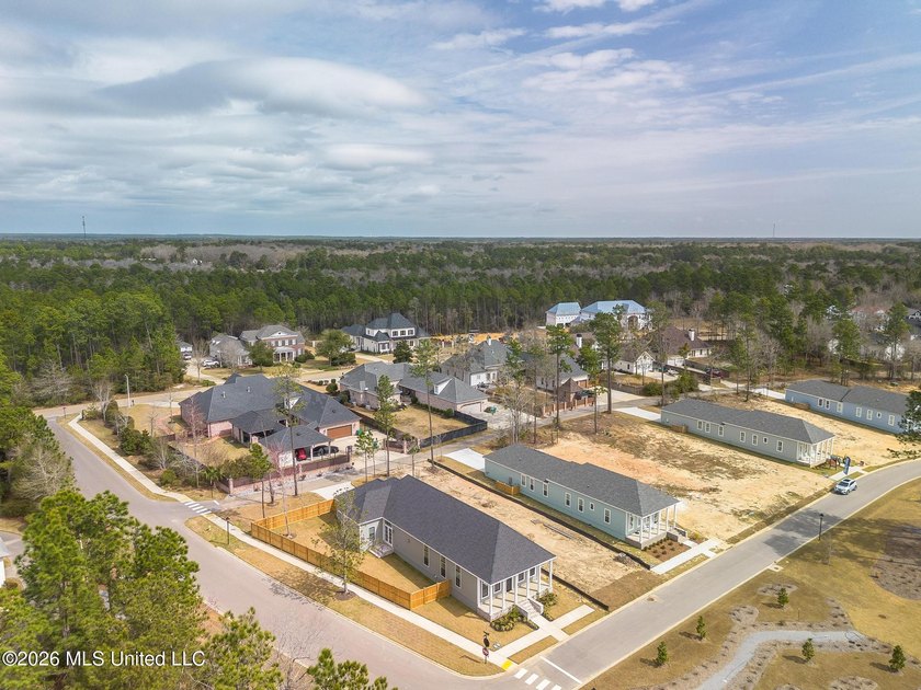 Luxury doesn't have to mean more square footage. This nearly-new - photo 25