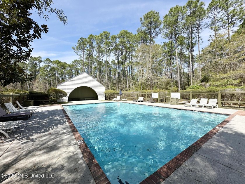 Luxury doesn't have to mean more square footage. This nearly-new - photo 36