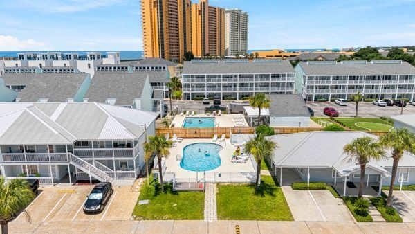 45k+ IN RENTAL! GREAT BEACH INVESTMENT! BRING ALL OFFERS! - photo 4