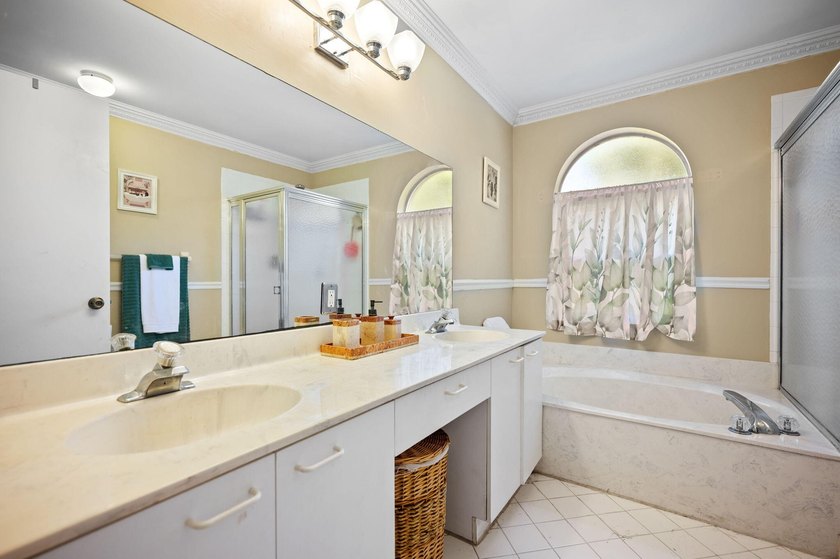 **SELLER IS MOTIVATED ** ROOF 2021, AC 2022 &amp; ACCORDION SHUTTERS - photo 23