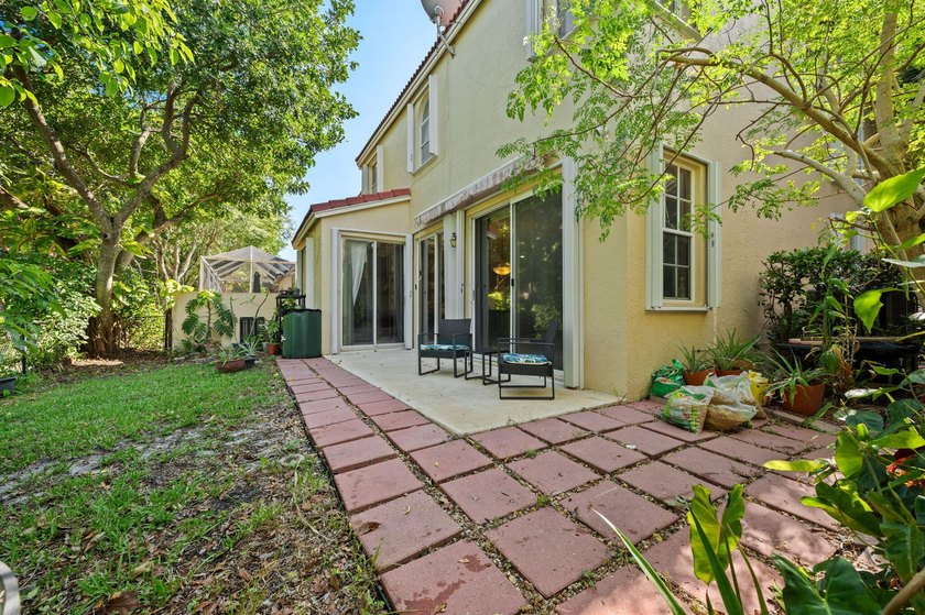 **SELLER IS MOTIVATED ** ROOF 2021, AC 2022 &amp; ACCORDION SHUTTERS - photo 37