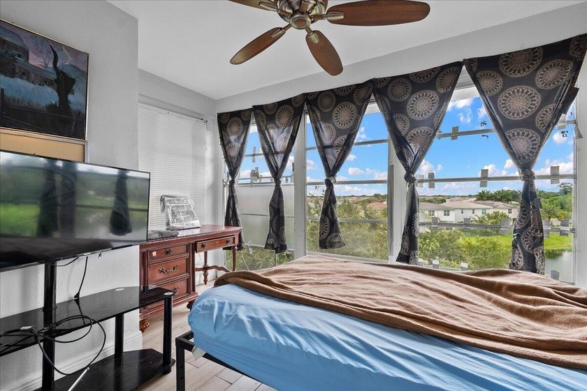 Welcome home to Crystal Lake 941! Enjoy breathtaking lake views - photo 13