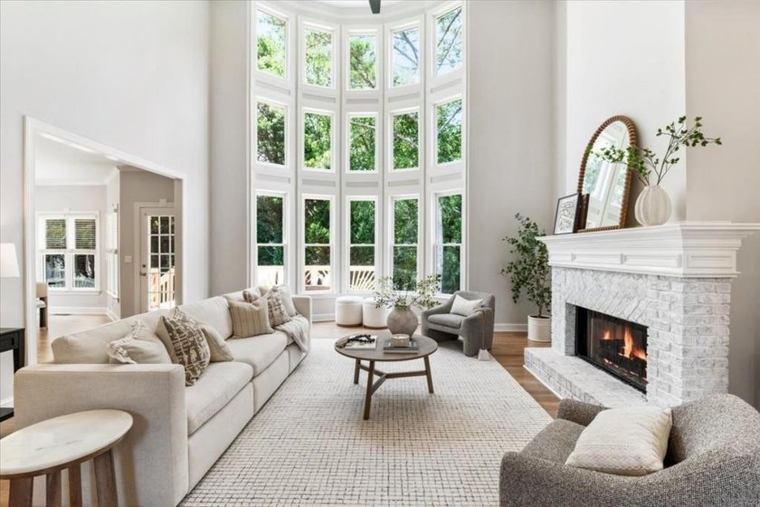 Welcome home to this stunning brick traditional nestled in the - photo 19