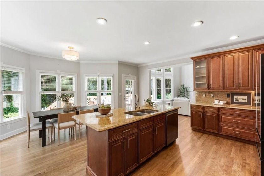 Welcome home to this stunning brick traditional nestled in the - photo 27