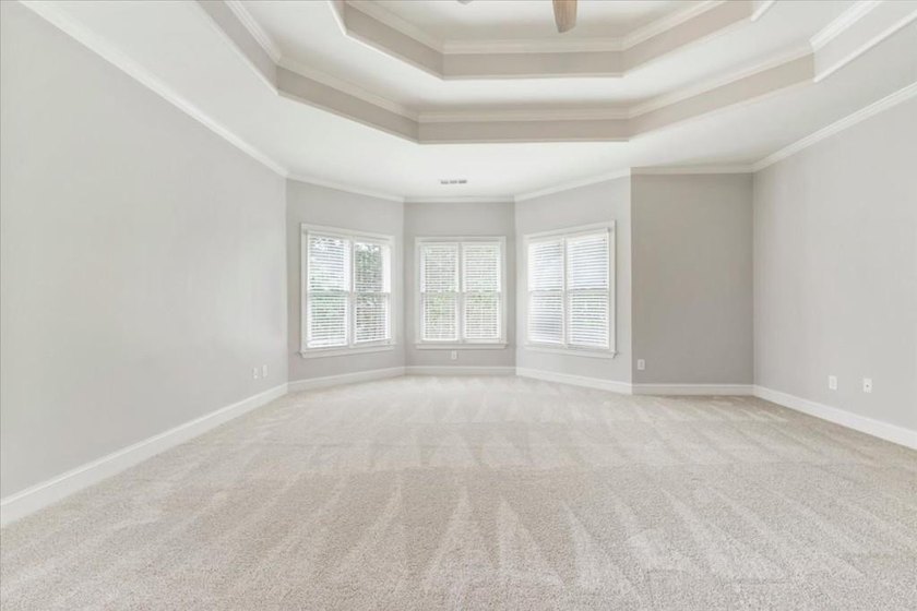Welcome home to this stunning brick traditional nestled in the - photo 40