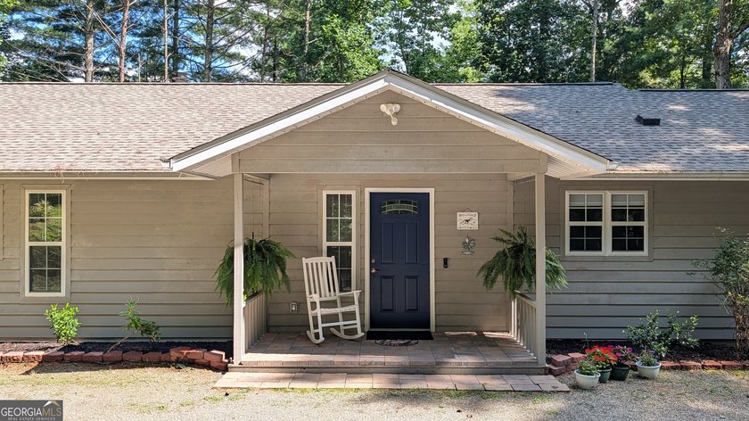 Welcome to 5302 Summerwood Lane, a very private home set high - photo 8