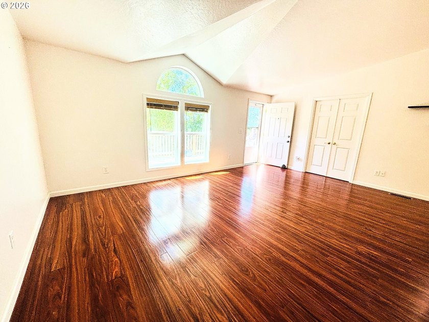 Charming, move-in ready, 3Bd/2Bth home offers comfort and - photo 10