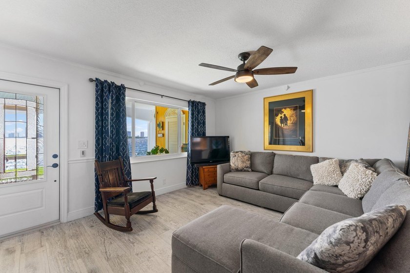 55+ Intracoastal community - now reduced $15,000 and priced well - photo 9