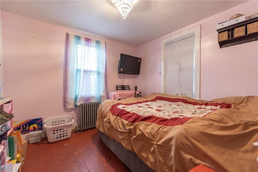 Why Rent! Vinyl Sided 5 Room Ranch located in the Lakewood - photo 11