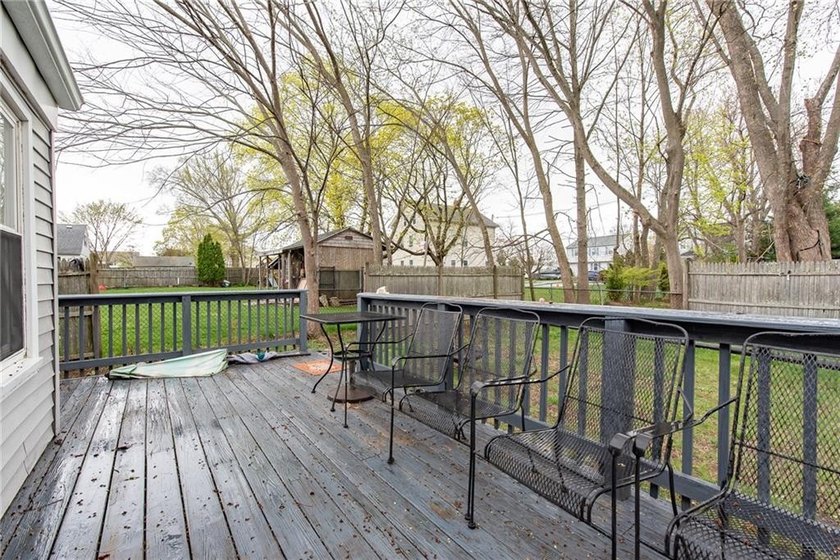 Why Rent! Vinyl Sided 5 Room Ranch located in the Lakewood - photo 20