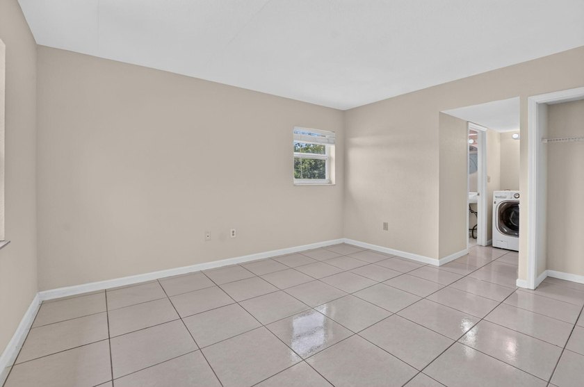 Welcome to this impeccably maintained 2 bedroom, 2 bathroom - photo 21