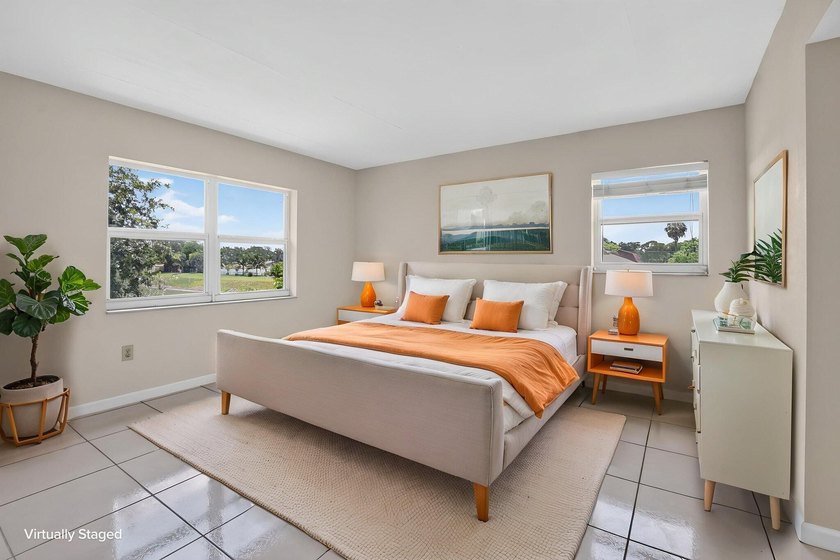 Welcome to this impeccably maintained 2 bedroom, 2 bathroom - photo 24