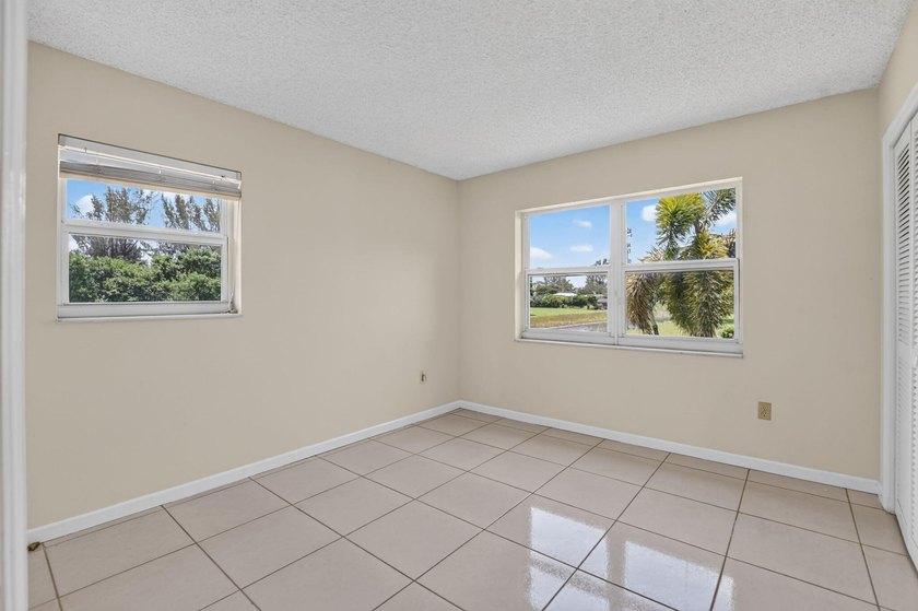 Welcome to this impeccably maintained 2 bedroom, 2 bathroom - photo 25