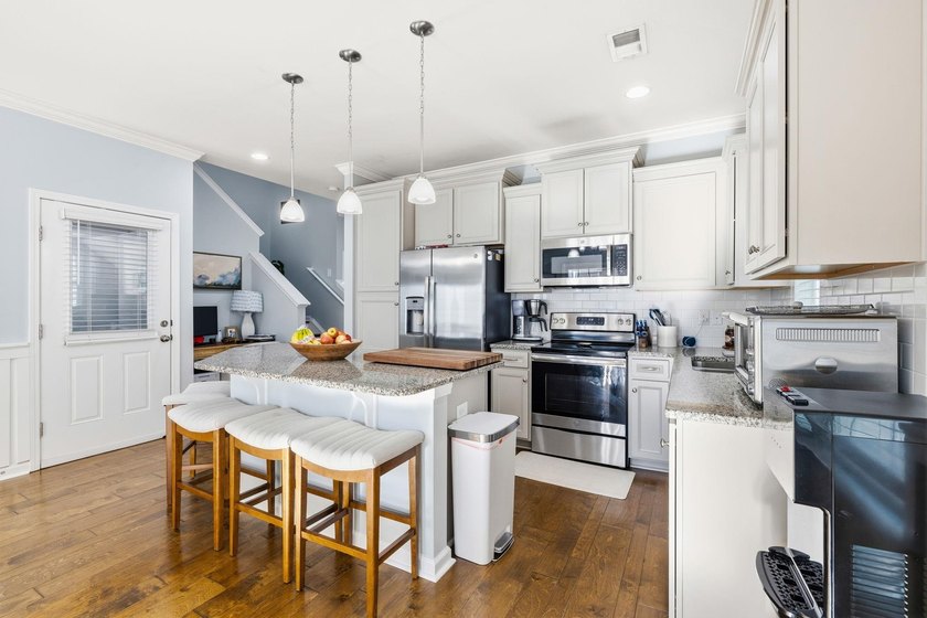 This beautifully appointed home offers 3 bedrooms and 2.5 baths - photo 7