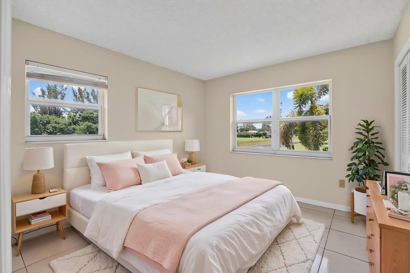 Welcome to this impeccably maintained 2 bedroom, 2 bathroom - photo 28