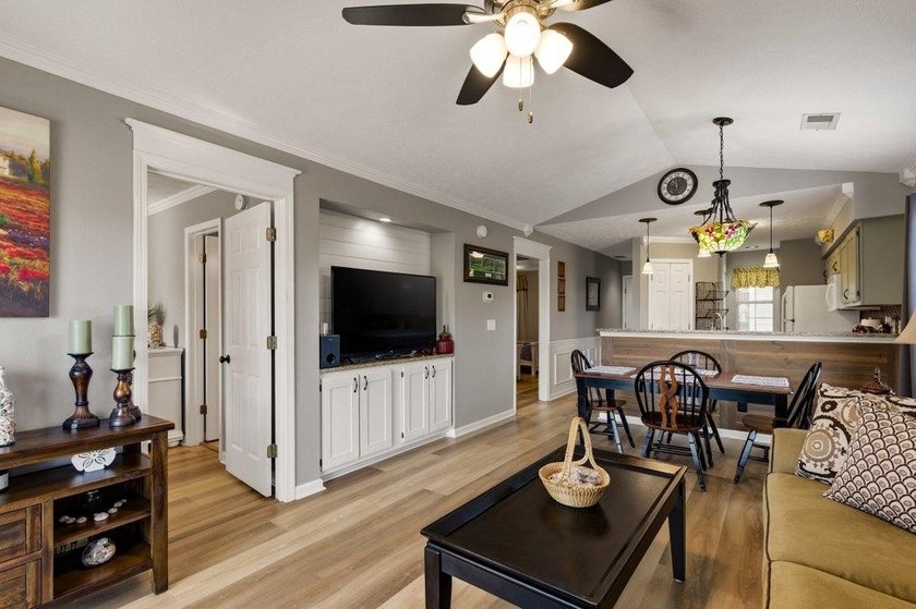 Attention to detail shines throughout this charming, fully - photo 5