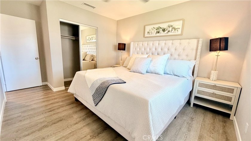 PROPERTY WILL DELIVER VACANT, Extensively renovated in 2024 - photo 15