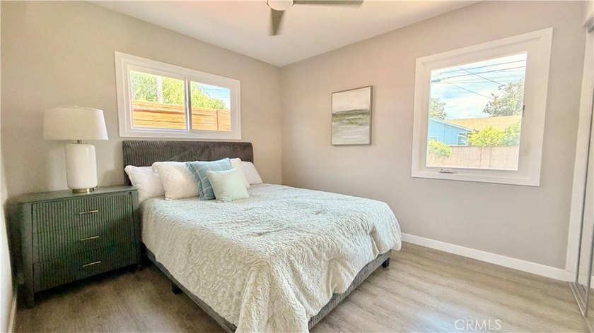 PROPERTY WILL DELIVER VACANT, Extensively renovated in 2024 - photo 18
