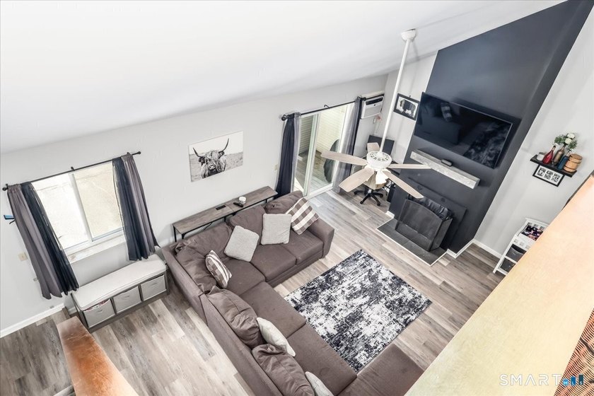 Welcome to this well-maintained and move-in ready condominium - photo 14