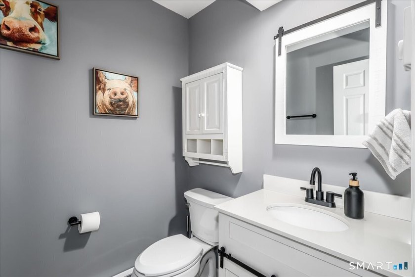 Welcome to this well-maintained and move-in ready condominium - photo 18