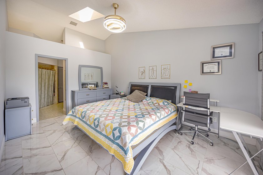 Welcome to a beautifully updated 2-bedroom, 2-bathroom home - photo 14
