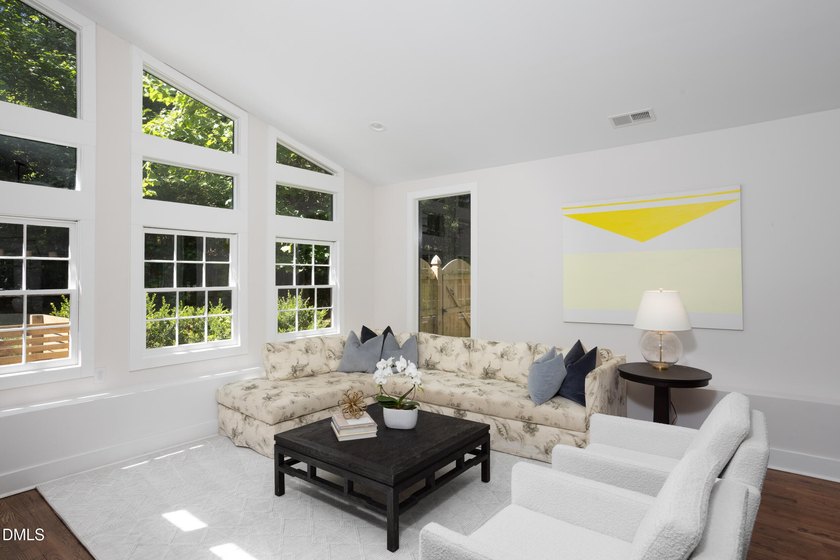 60 Kimberly is a beautiful luxury home in Hope Valley that - photo 15