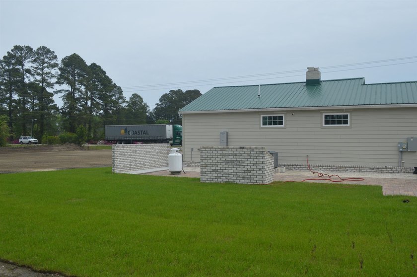 This home has been completely above and beyond remodeled - photo 7