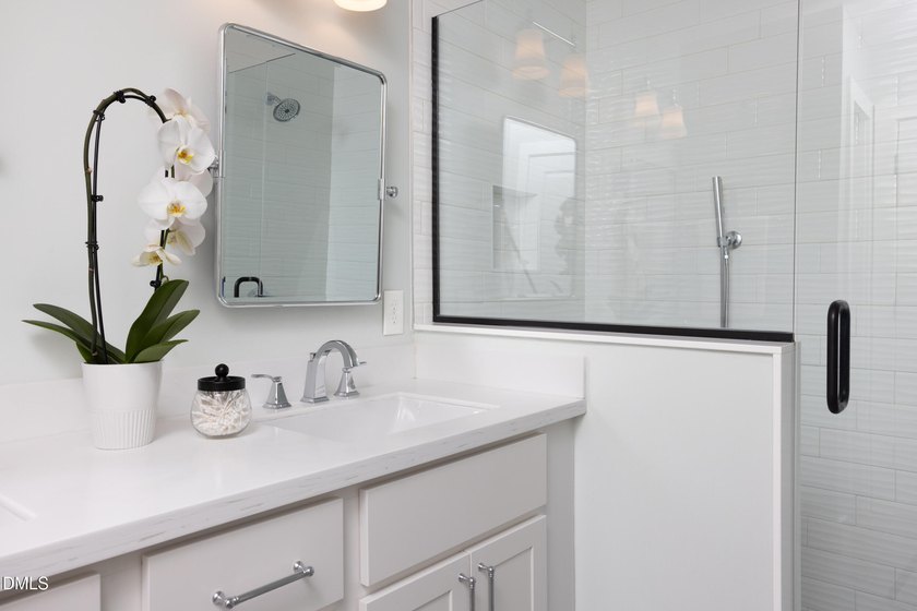 60 Kimberly is a beautiful luxury home in Hope Valley that - photo 44