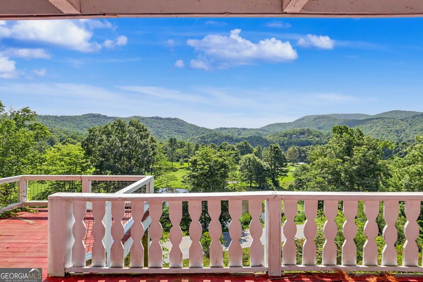 Stunning Mountain Retreat with Panoramic Views &amp; Spacious - photo 9