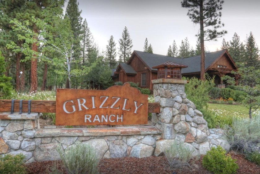 WHERE THE PINES MEET LUXURY LIVING! Discover the perfect setting - photo 16