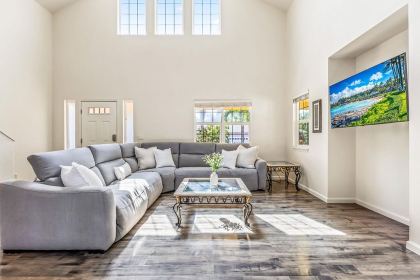 OFFERED BELOW APPRAISED VALUE. Welcome to 206 Oluea Circle, a - photo 6