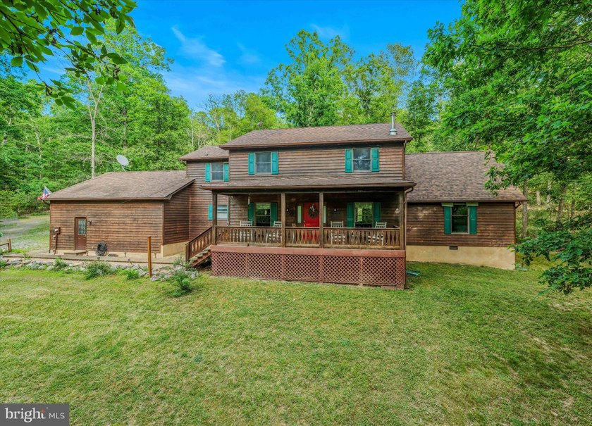 This custom Cape Cod offers approximately 2,600 square feet set - photo 3