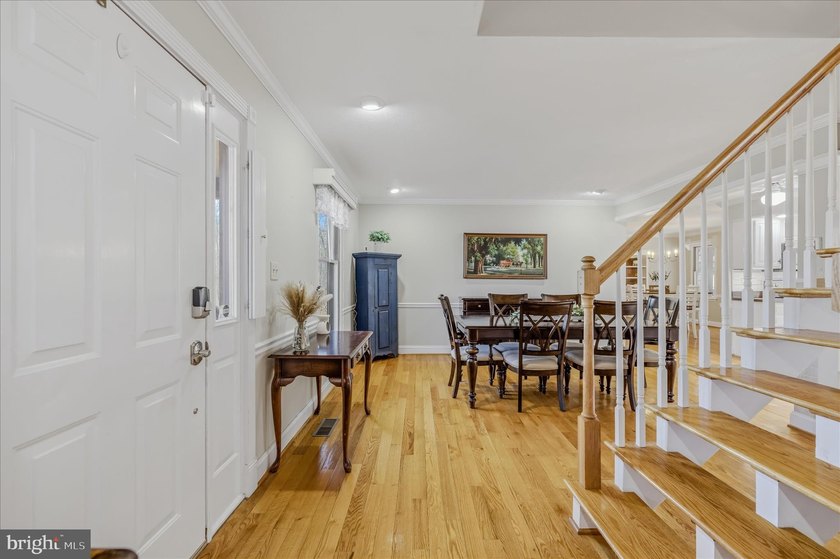 This custom Cape Cod offers approximately 2,600 square feet set - photo 8