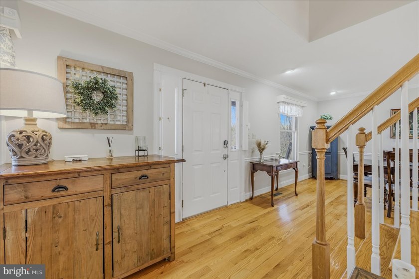 This custom Cape Cod offers approximately 2,600 square feet set - photo 9