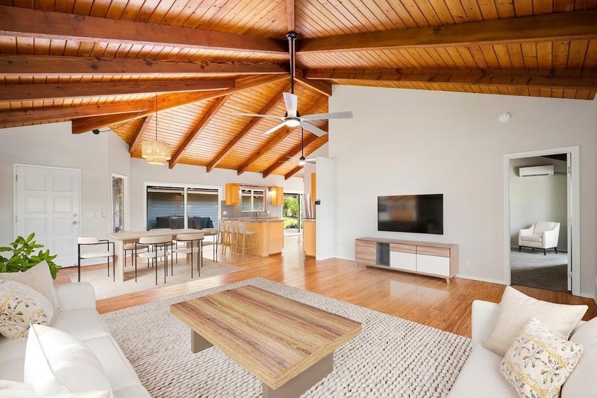 Motivated Seller - Unbeatable Wailea Value Steps from Keawakapu - photo 3