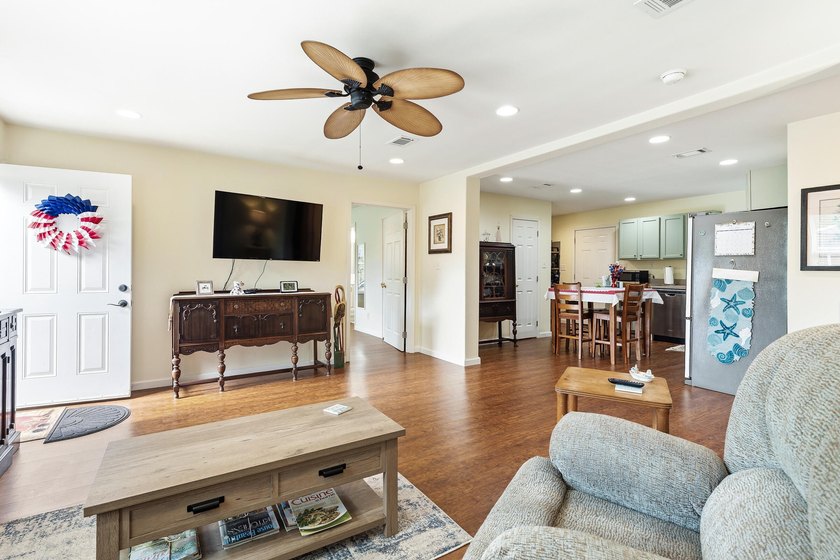 Charming 3-bedroom, 2-bath home, built in 2017, and perfectly - photo 9