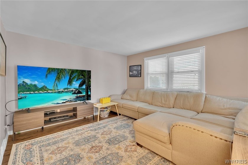 Welcome to 5841 Lakecrest Dr. This 3 bedroom, 2 full bathroom - photo 11