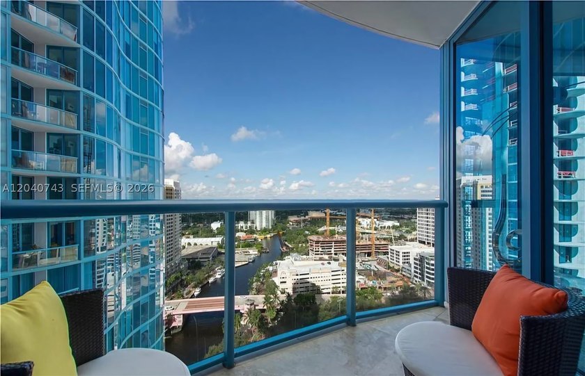PRICED FOR SUPER QUICK SALE ! Luxury downtown living. This - photo 12