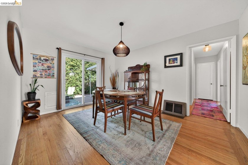 Imagine a home where comfort, warmth, and charm embrace you - photo 13