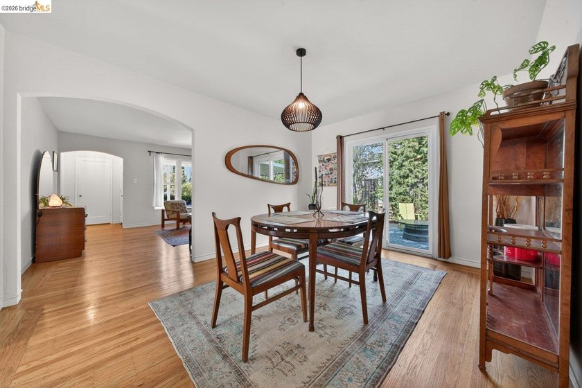 Imagine a home where comfort, warmth, and charm embrace you - photo 16