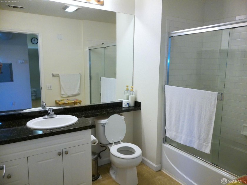Fabulous Luxury Montecito Condo - Downtown Walnut Creek living - photo 16