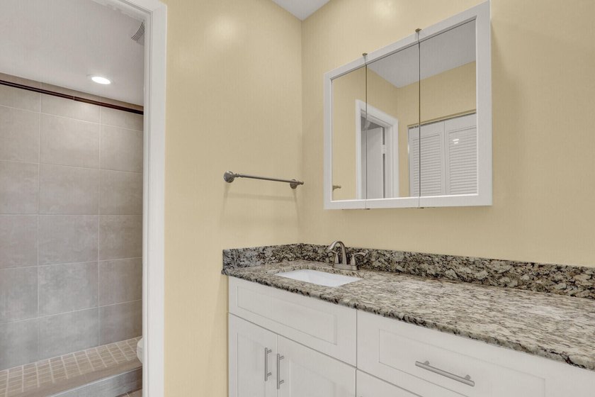 Welcome to this very nice one-bedroom, one-and-a-half-bath - photo 23