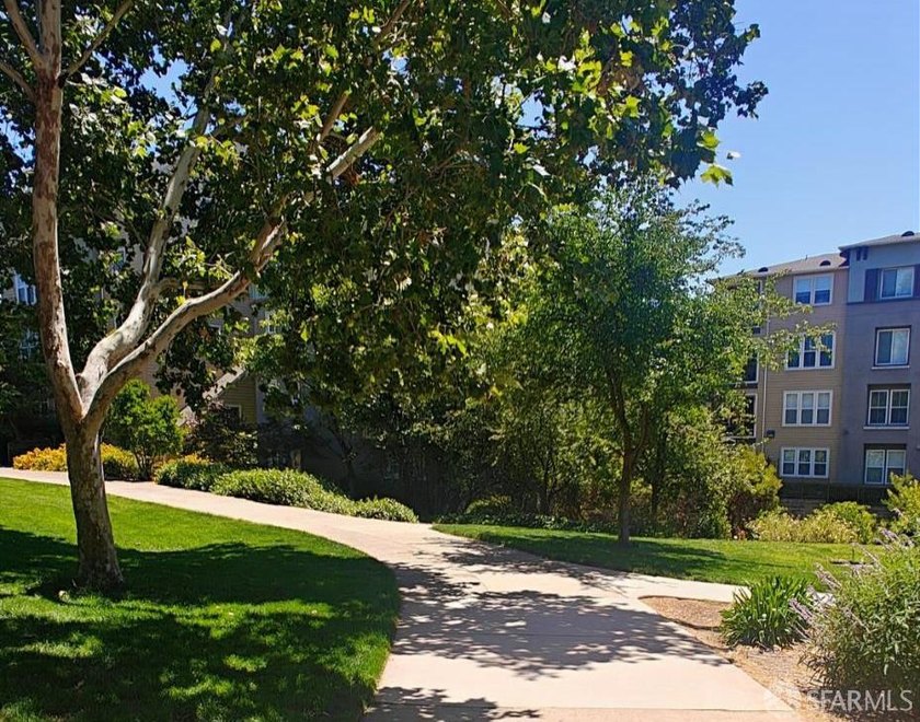 Fabulous Luxury Montecito Condo - Downtown Walnut Creek living - photo 24