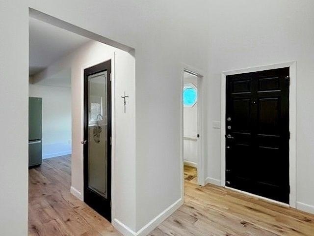 Immaculately maintained two-story end unit in demand Plymouth - photo 5
