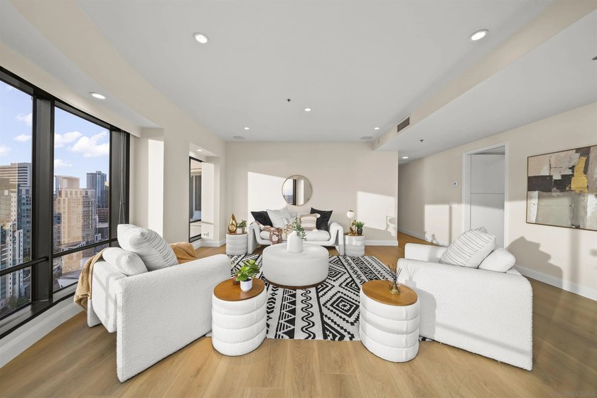 Welcome to Harbor Club Residence 2405, featuring the iconic - photo 8