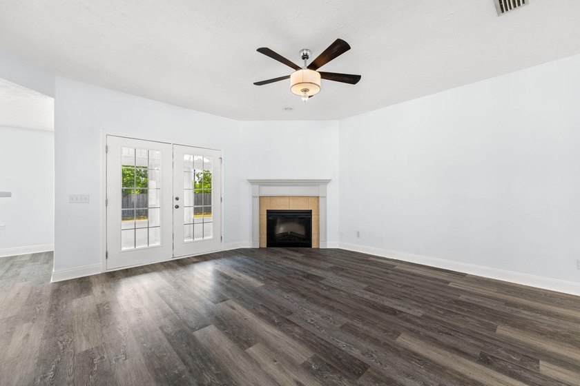 Well-maintained 4-bedroom, 2-bath home in the desirable Cedars - photo 6