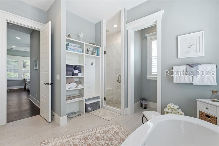 Custom-built by Shoreline Construction in 2018, this beautifully - photo 21