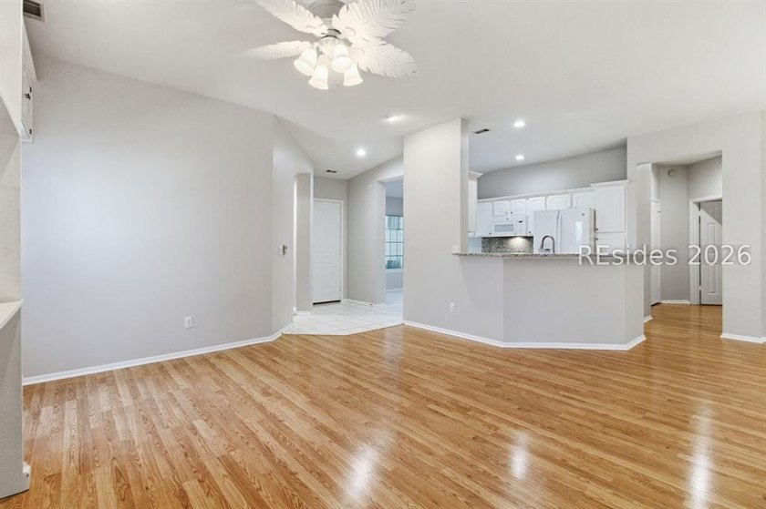 Enjoy low maintenance living in Sun City with this spacious - photo 6